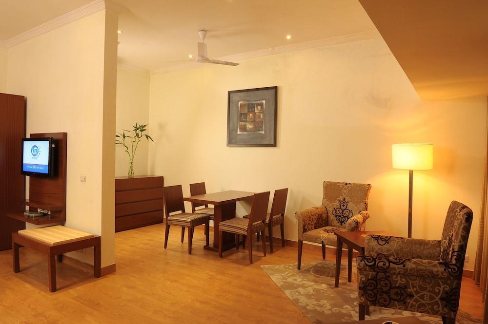 Ahuja Residency Sunder Nagar Hotel New Delhi Luaran gambar