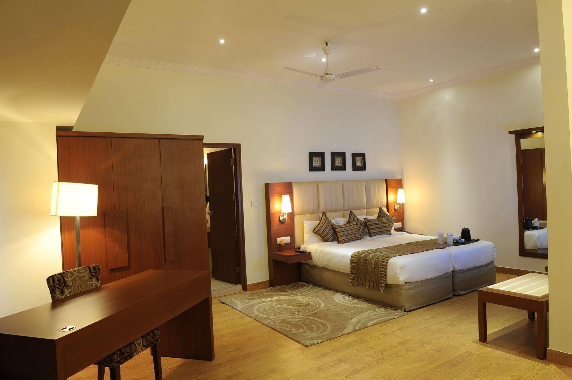 Ahuja Residency Sunder Nagar Hotel New Delhi Luaran gambar
