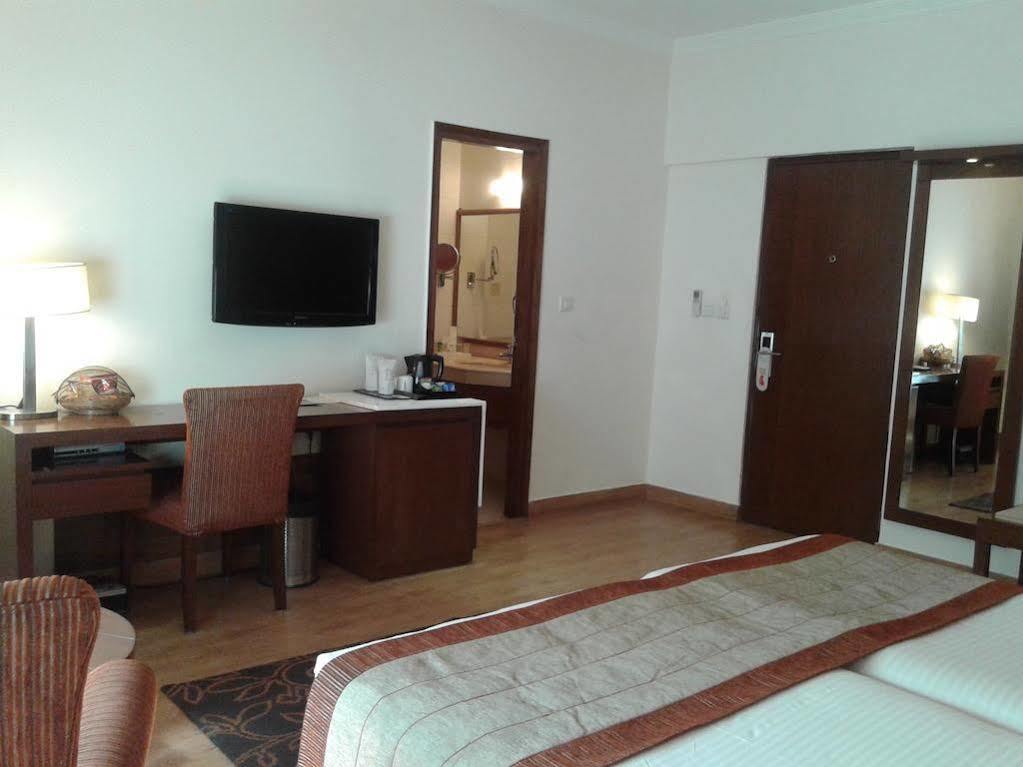 Ahuja Residency Sunder Nagar Hotel New Delhi Luaran gambar