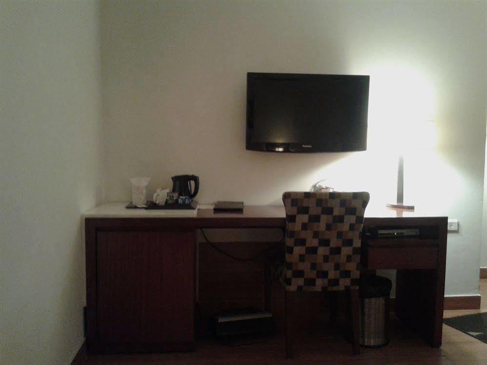Ahuja Residency Sunder Nagar Hotel New Delhi Luaran gambar