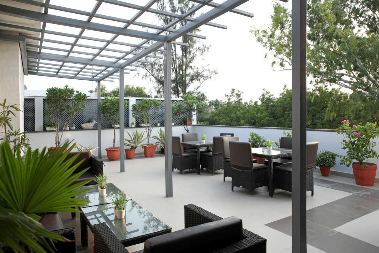 Ahuja Residency Sunder Nagar Hotel New Delhi Luaran gambar